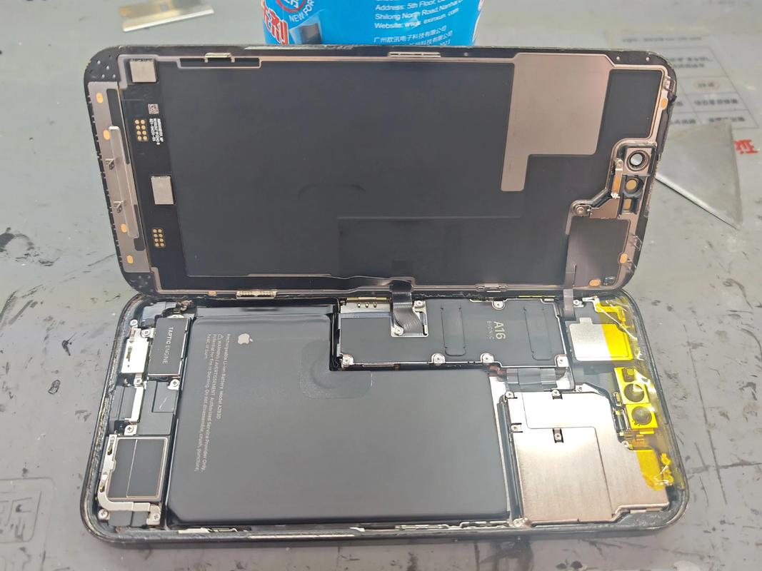 iPhone 6p换电池教程难不难？-图1