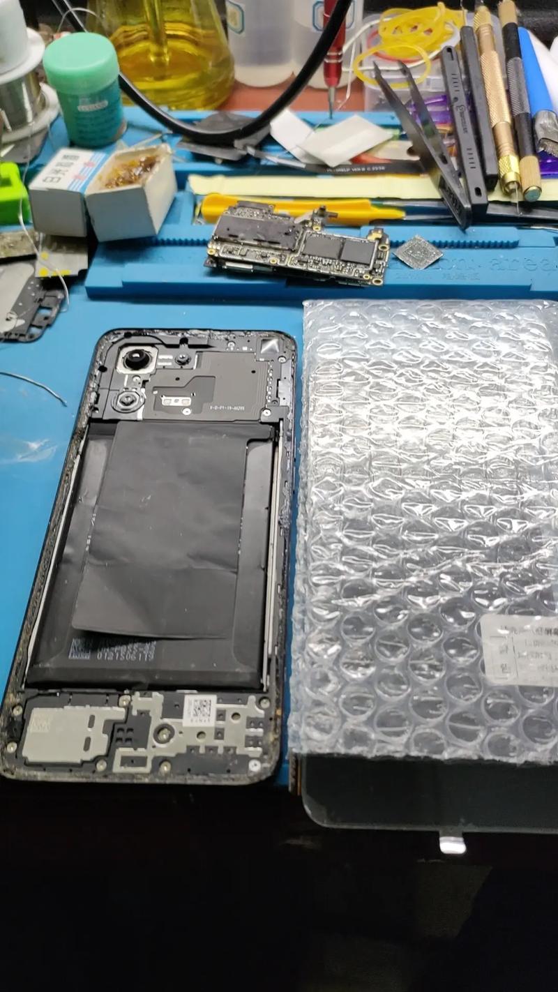 Mate8镜头玻璃怎么换？自己动手能行吗？-图2