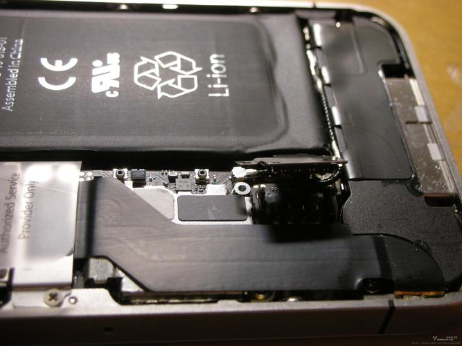 iPhone4s换电池教程，自己换难不难？-图1