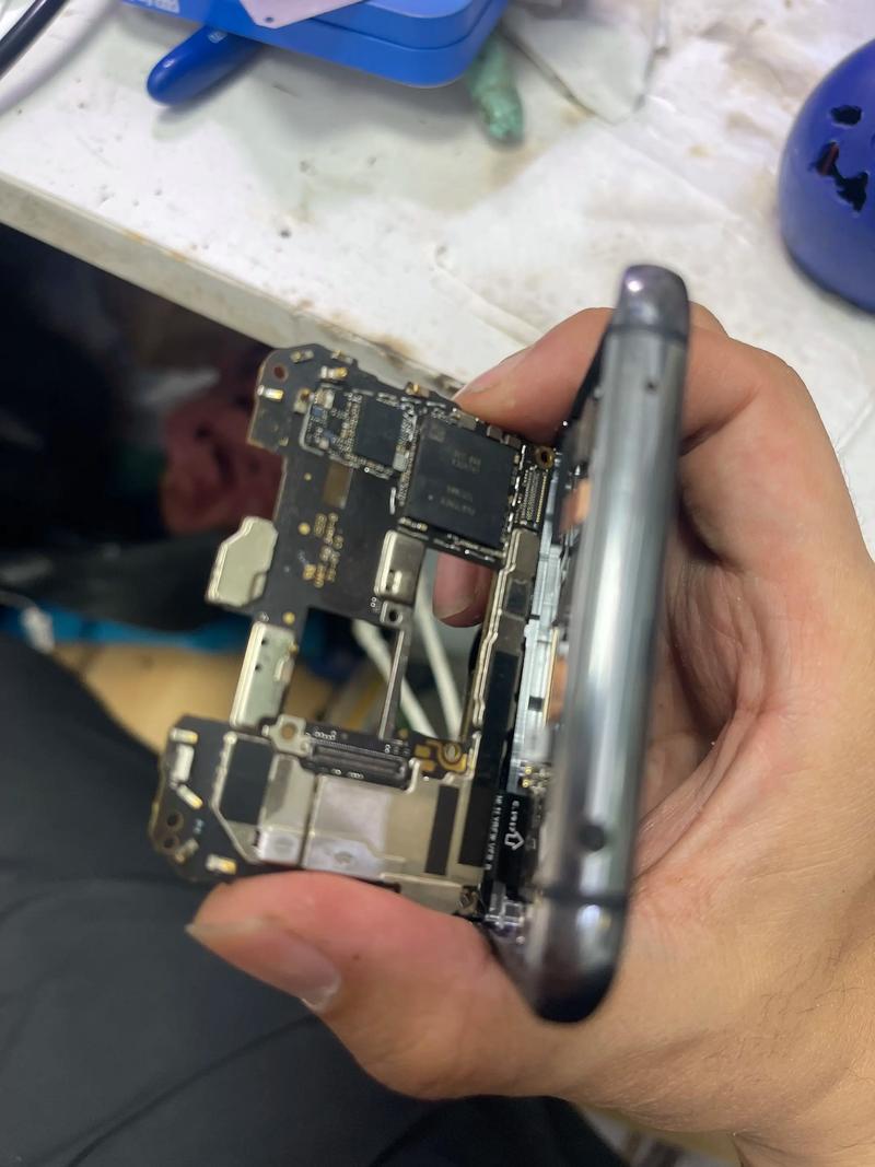 手机CPU怎么换？自己换CPU可行吗？-图1