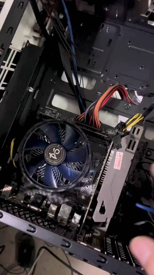 独立显卡怎么安装?视频教程步骤详解-图1 独立显卡怎么安装?视频教程步骤详解-图1